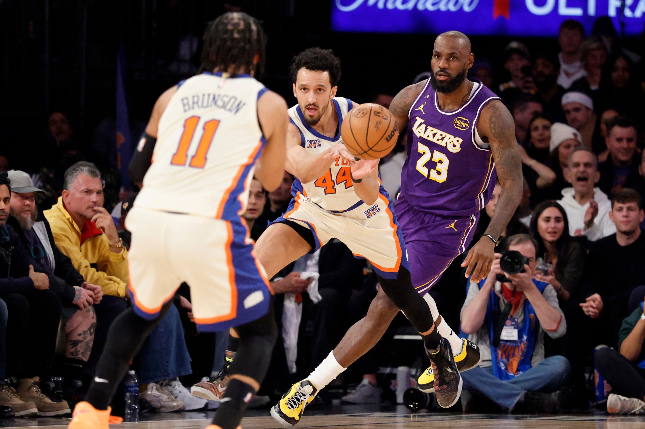 Knicks vs. Lakers prediction: NBA Sunday picks, odds, bets