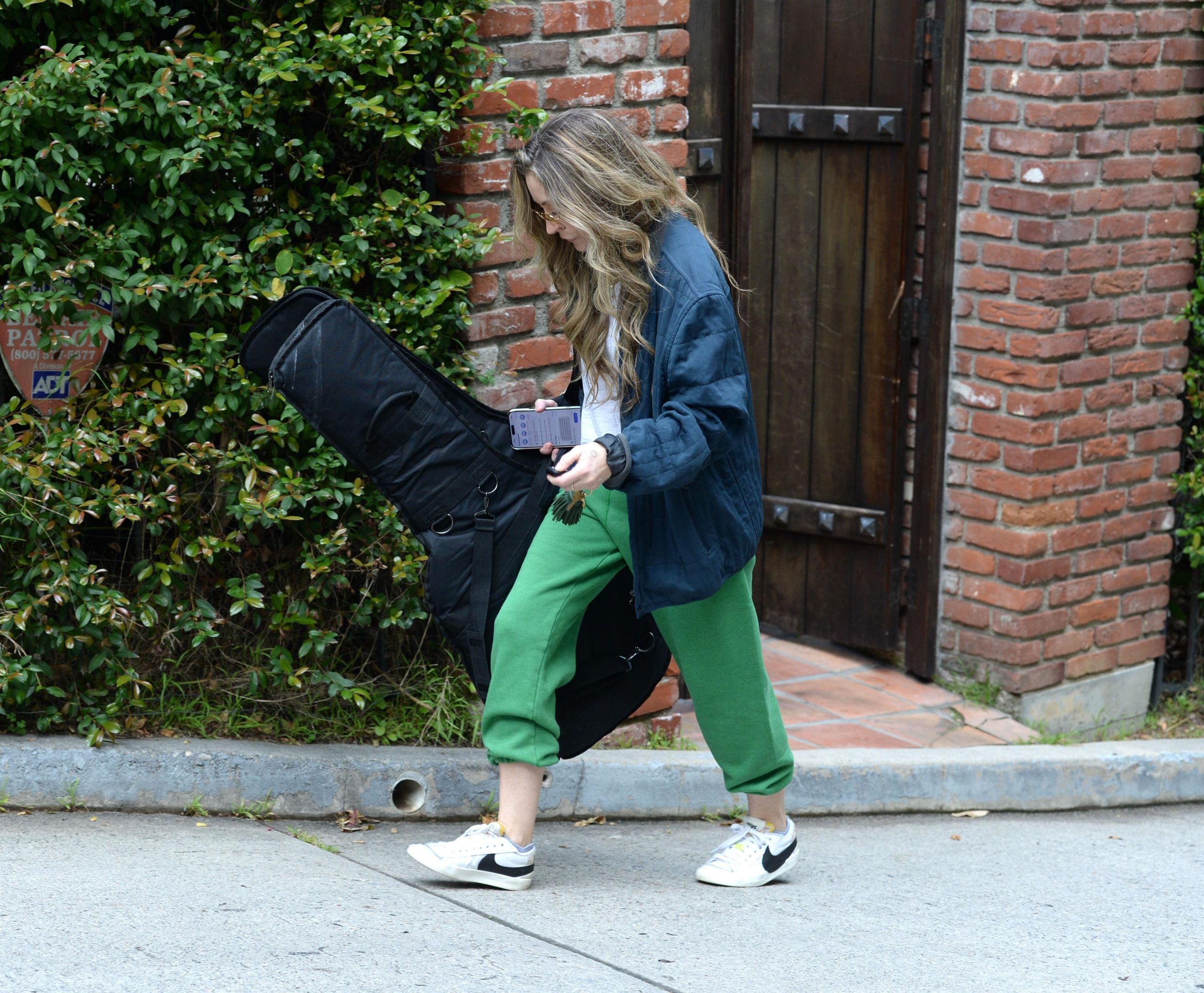 Eric Dane’s widow, Rebecca Gayheart, moves late actor’s belongings out Johnny Depp’s LA home