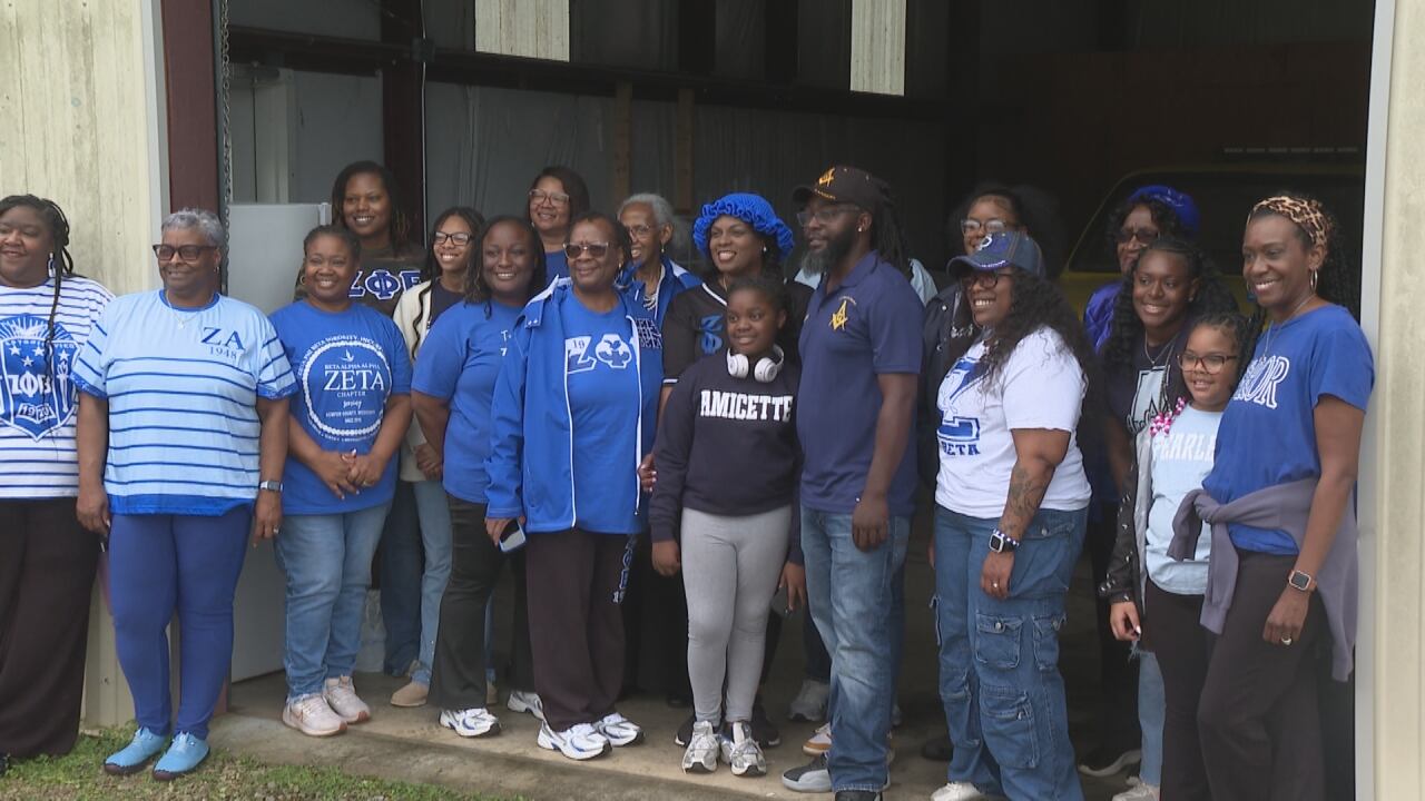 Zeta Phi Beta helps Porterville residents