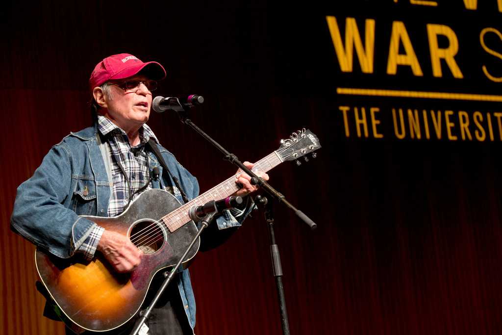 ‘Country’ Joe McDonald, ’60s rock star, counterculture icon, dies at 84
