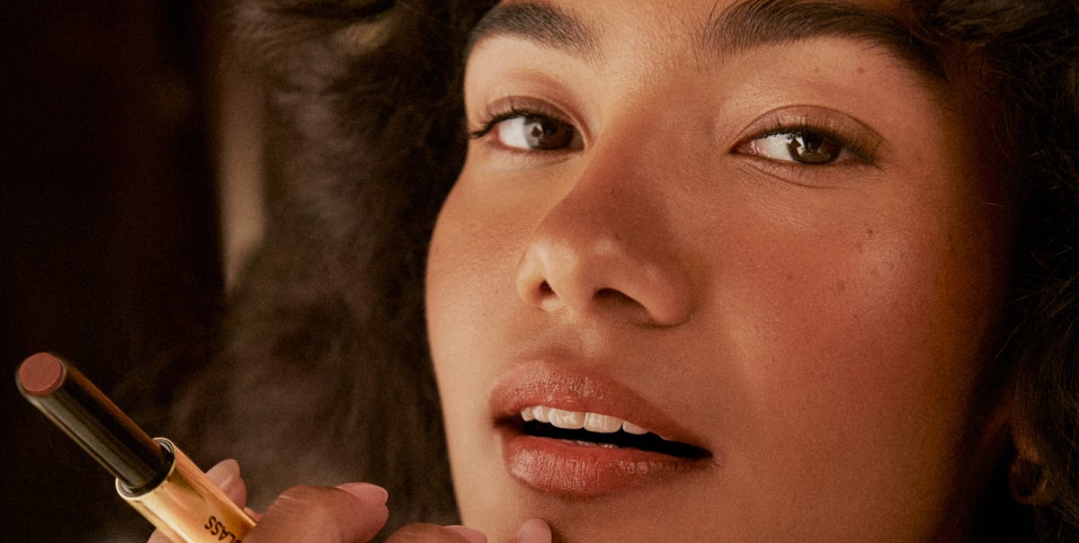 Olivia Dean told us all her makeup secrets